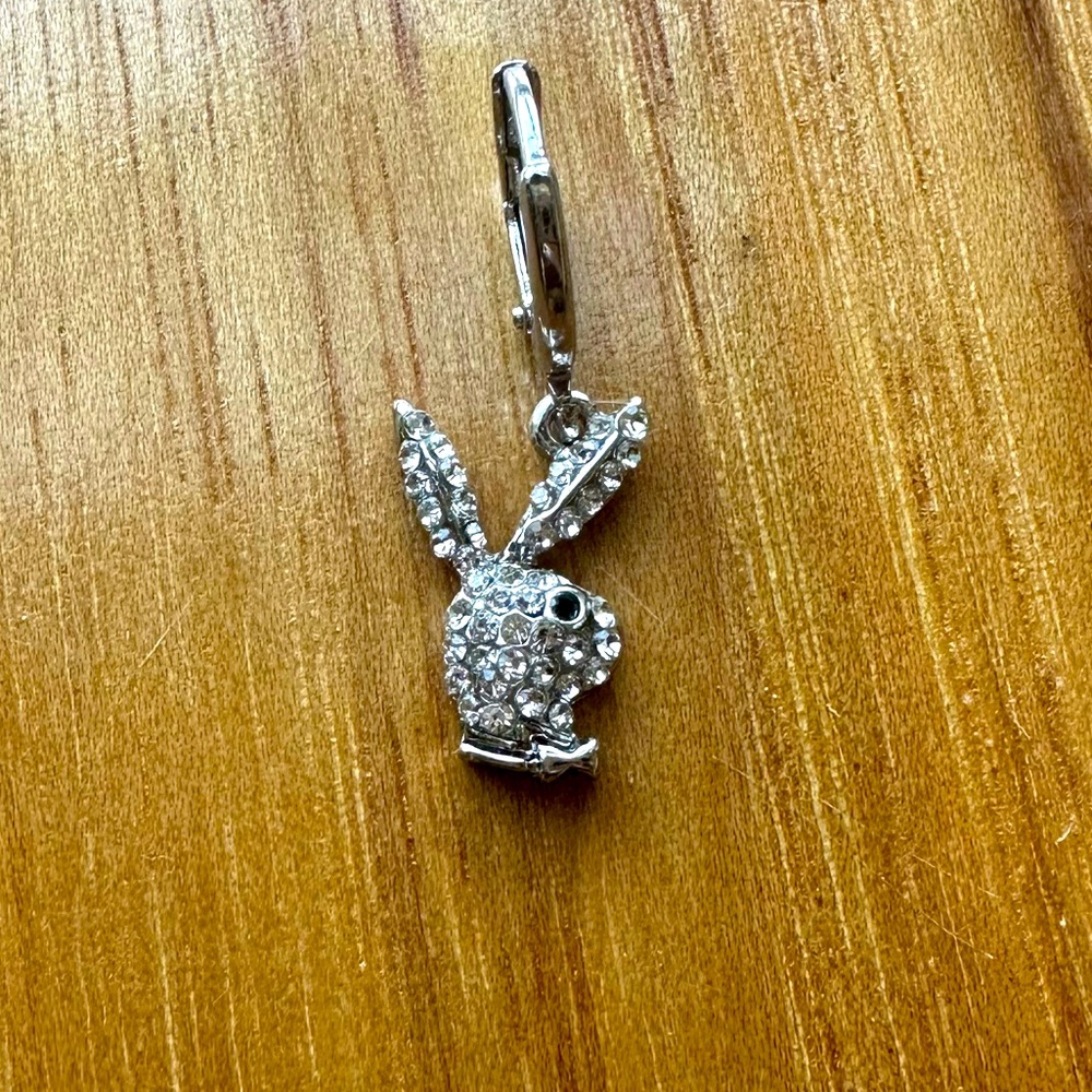 ☘️Crystal Playboy Bunny Single Earring
